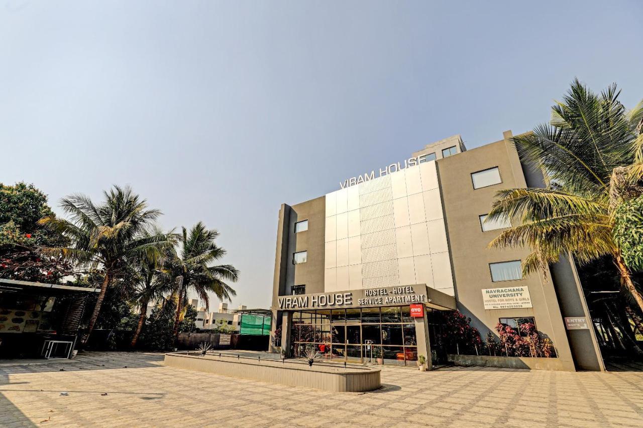 OYO 70752 Viram House Gorwa Exterior foto